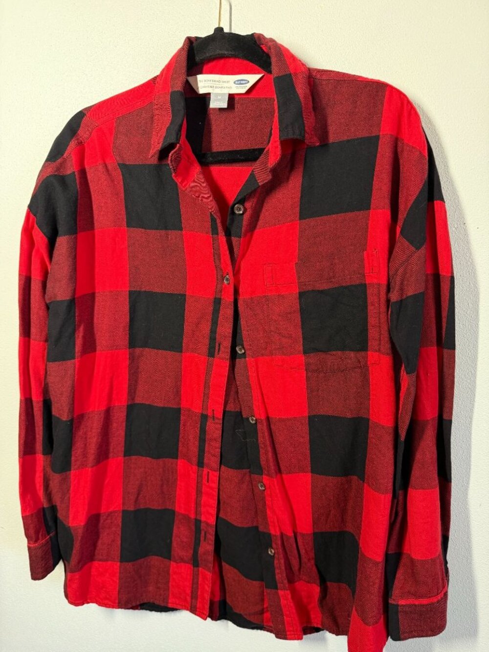 Old Navy Womens M The Boyfriend Shirt Red Black Buffalo Plaid Flannel Button Up